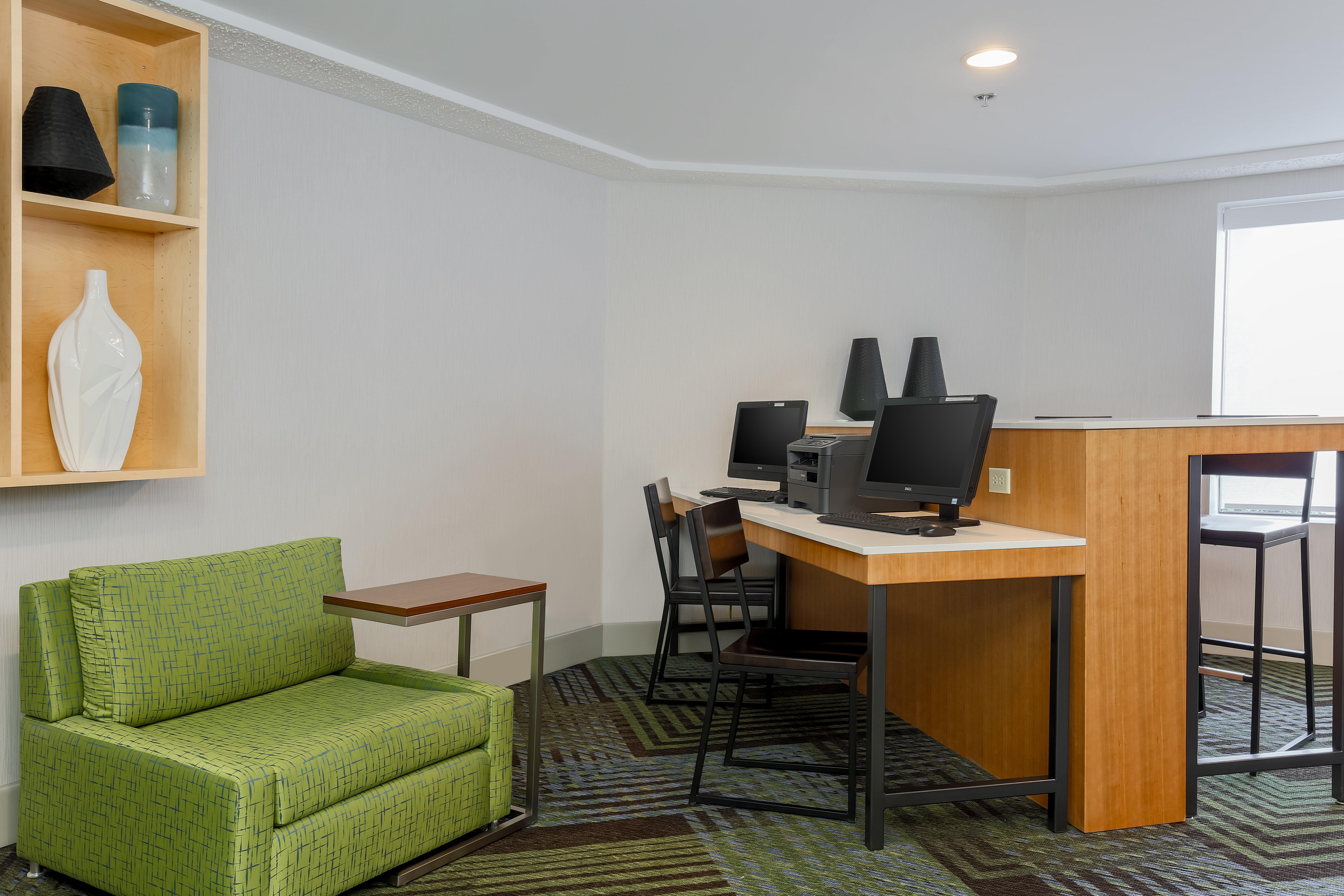 Holiday Inn Express Milwaukee - West Medical Center By Ihg Wauwatosa Exterior photo