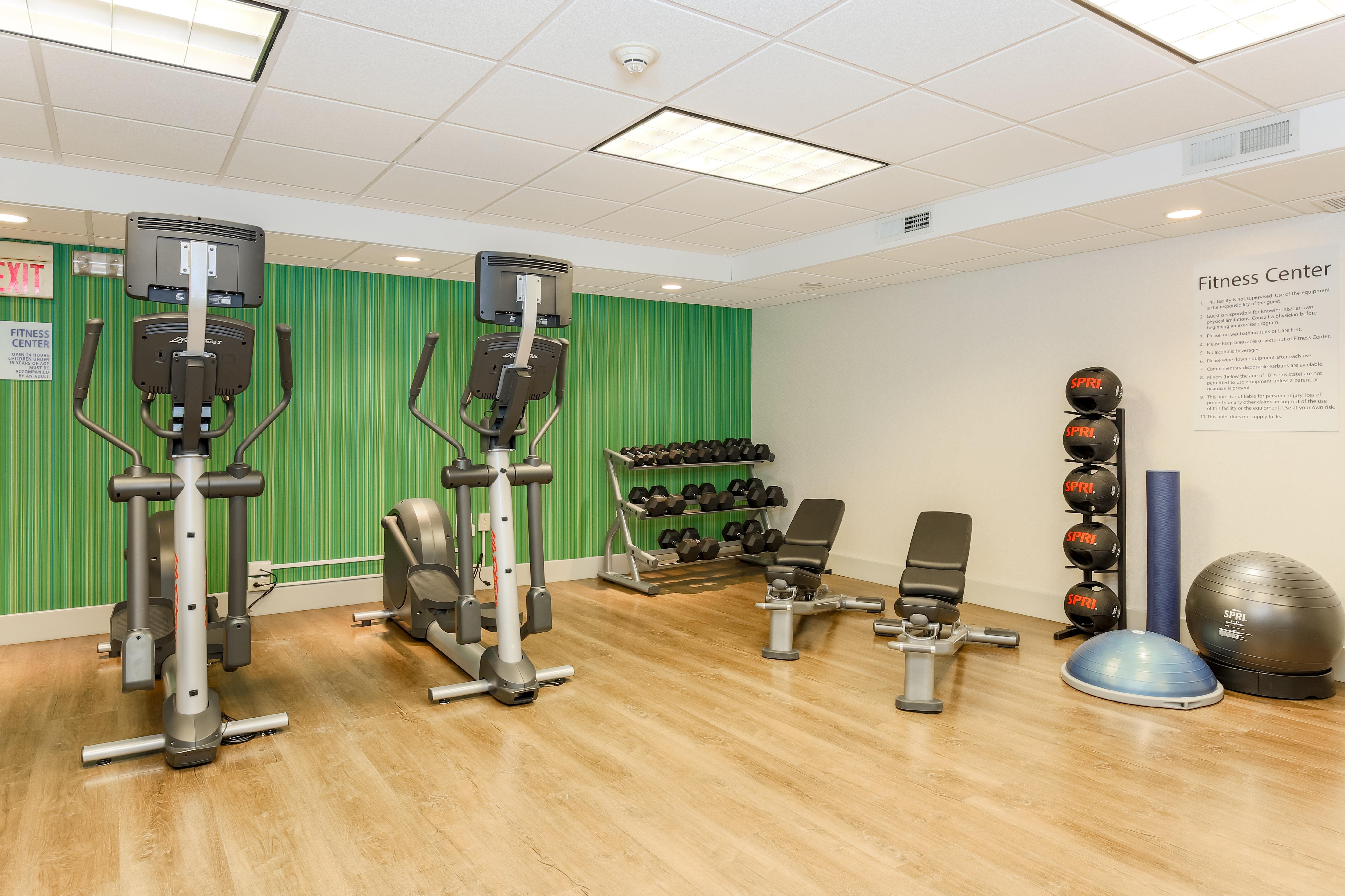 Holiday Inn Express Milwaukee - West Medical Center By Ihg Wauwatosa Exterior photo